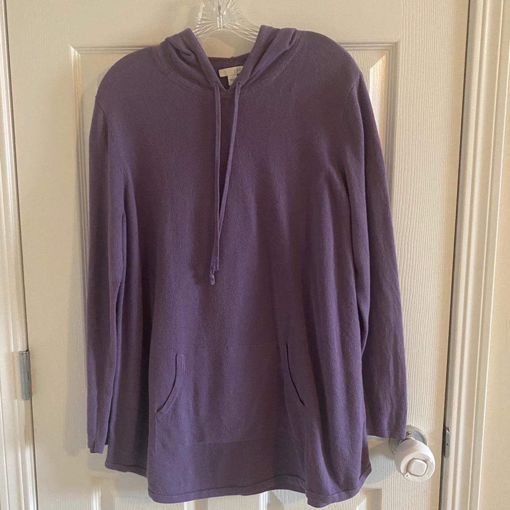 Long sleeve hooded sweatshirt